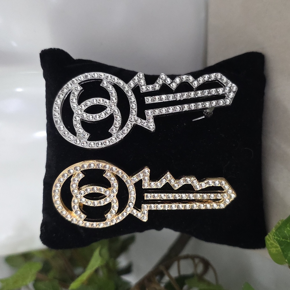 Modern Key Shape Rhinestone Brooch Pin